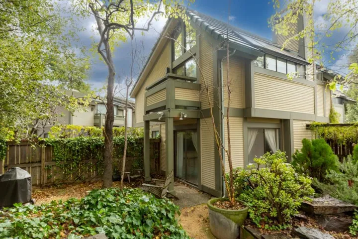 1335 Alma Street, Palo Alto, California 94301