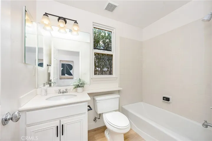 20740 Trieste Lane, Porter Ranch, California 91326