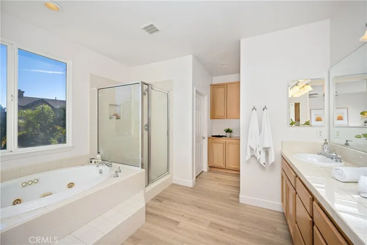 20740 Trieste Lane, Porter Ranch, California 91326