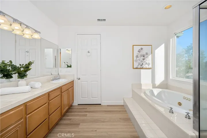 20740 Trieste Lane, Porter Ranch, California 91326