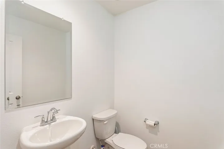 24027 Roybal Way, Lake Elsinore, California 92532