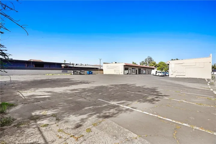 9030 Sierra Avenue, Fontana, California 92335