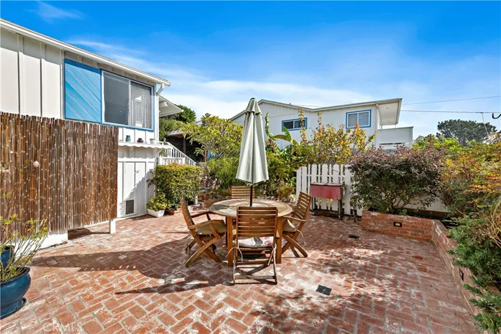 483 Aster Street Front, Laguna Beach, California 92651