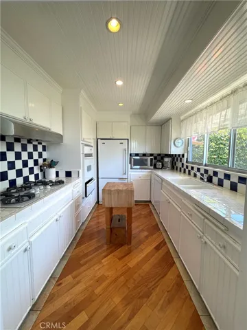 483 Aster Street Front, Laguna Beach, California 92651