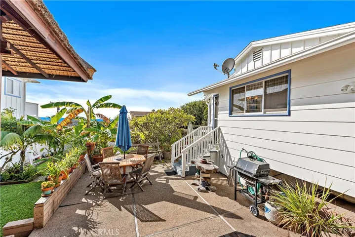 483 Aster Street Front, Laguna Beach, California 92651