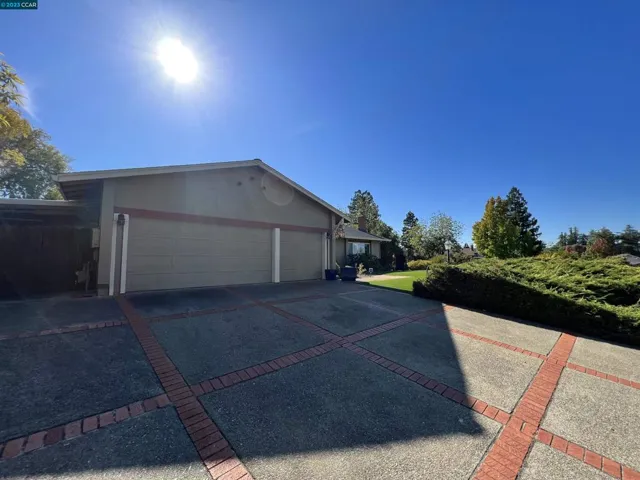 1 Nottingham Cir, Clayton, California 94517
