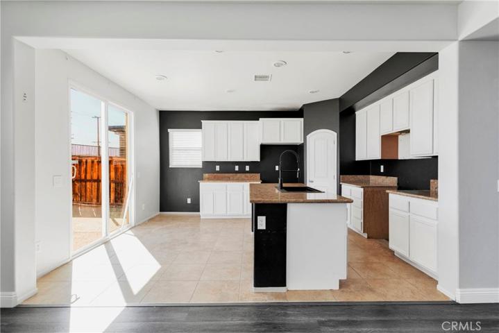 15109 Bluffside Lane, Victorville, California 92394