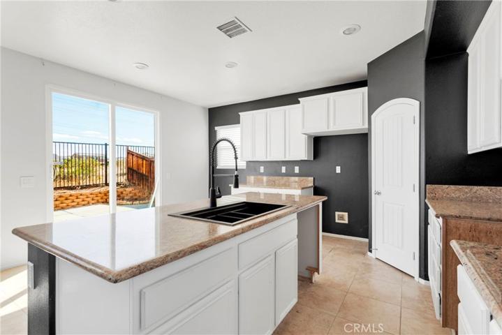 15109 Bluffside Lane, Victorville, California 92394