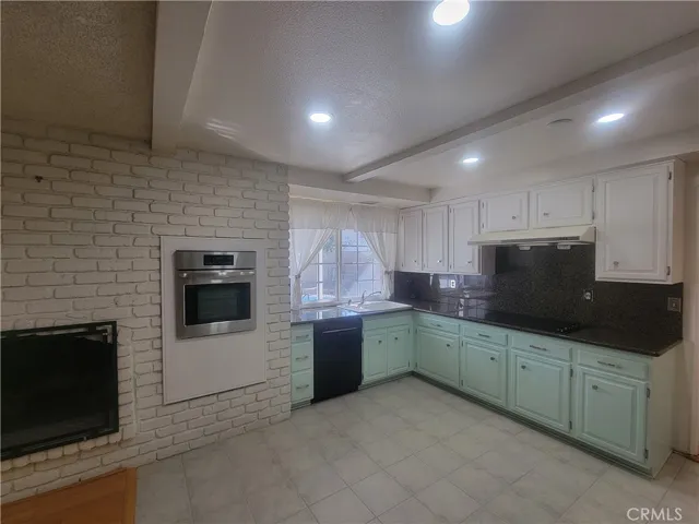 7892 Comstock Circle, La Palma, California 90623
