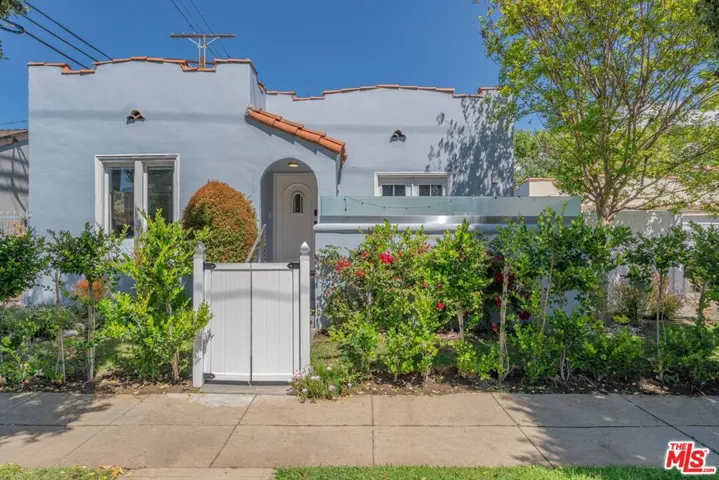8061 Waring Avenue, Los Angeles, California 90046