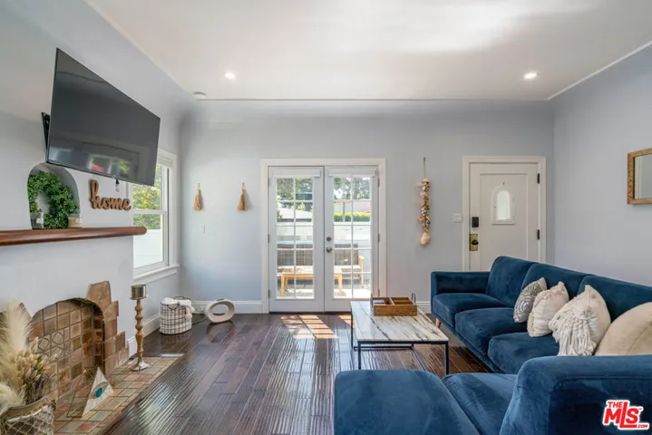 8061 Waring Avenue, Los Angeles, California 90046