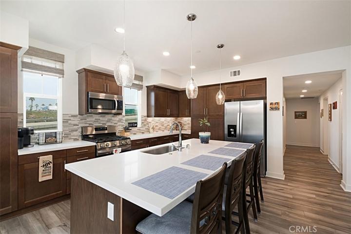 2830 Wagon Wheel Road Unit 202, Oxnard, California 93036