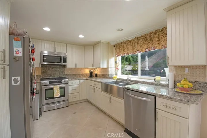 832 Clearwater Court, Walnut, California 91789