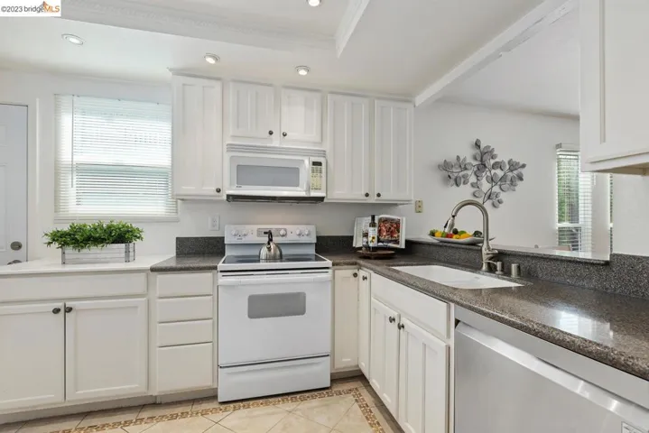 2463 Bay Meadows Cir, Pleasanton, California 94566