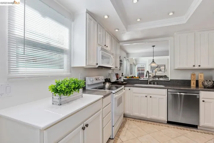 2463 Bay Meadows Cir, Pleasanton, California 94566