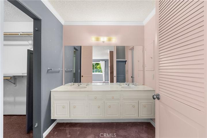32038 Waterside Lane, Westlake Village, California 91361