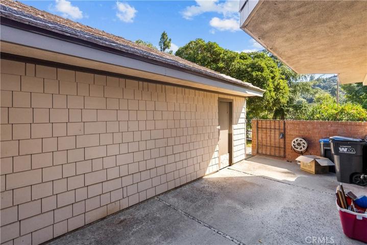 32038 Waterside Lane, Westlake Village, California 91361
