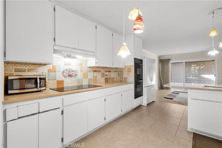 32038 Waterside Lane, Westlake Village, California 91361