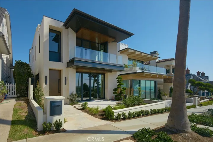212 Goldenrod Avenue, Corona Del Mar, California 92625
