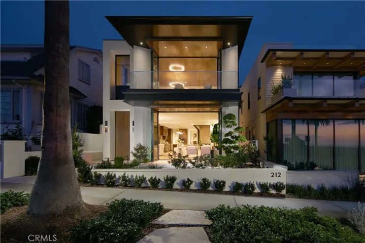 212 Goldenrod Avenue, Corona Del Mar, California 92625