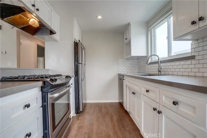 454 33rd Street, Hermosa Beach, California 90254