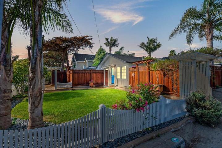 401 35th Avenue, Santa Cruz, California 95062
