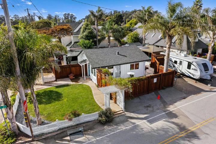 401 35th Avenue, Santa Cruz, California 95062