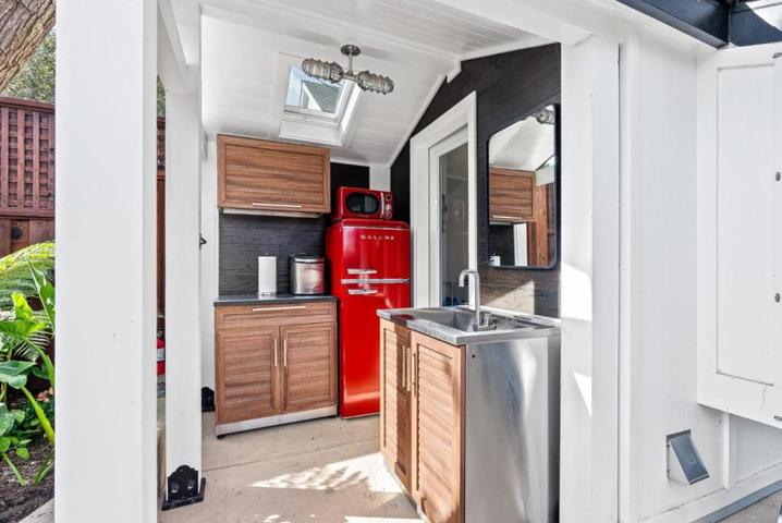 401 35th Avenue, Santa Cruz, California 95062