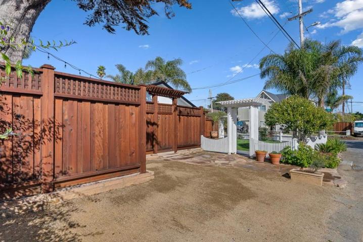 401 35th Avenue, Santa Cruz, California 95062
