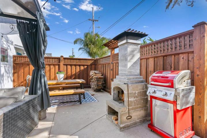401 35th Avenue, Santa Cruz, California 95062