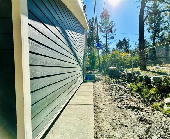 2235 Lausanne Drive, Wrightwood, California 92397