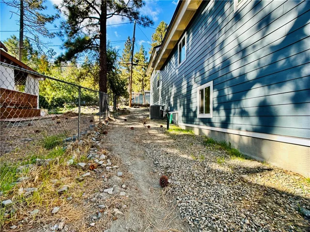 2235 Lausanne Drive, Wrightwood, California 92397