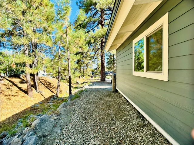 2235 Lausanne Drive, Wrightwood, California 92397
