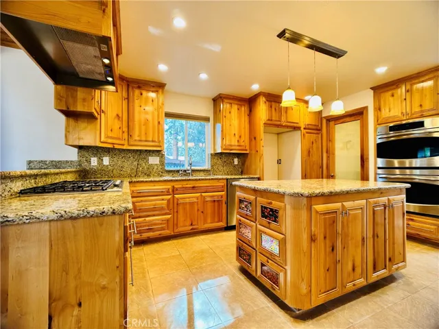 2235 Lausanne Drive, Wrightwood, California 92397