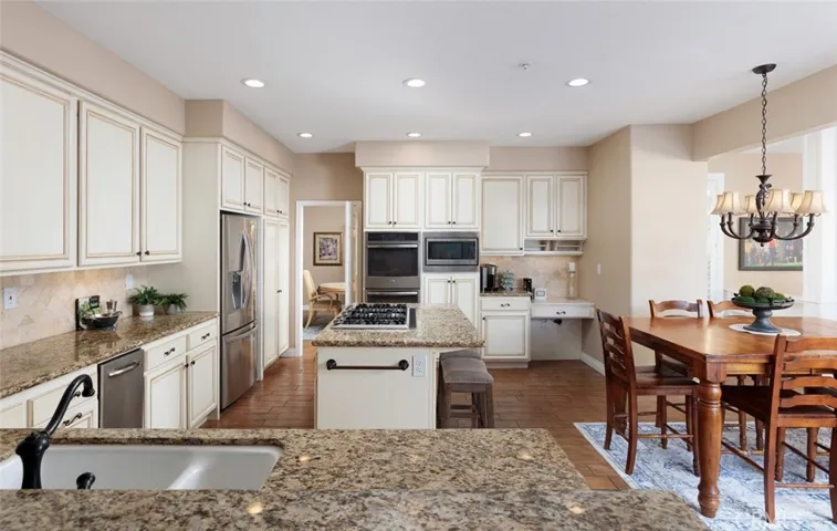 230 S Willowcreek Lane, Anaheim Hills, California 92808