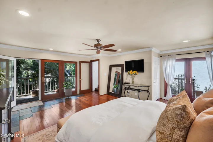 327 S Ventu Park Rd -19
