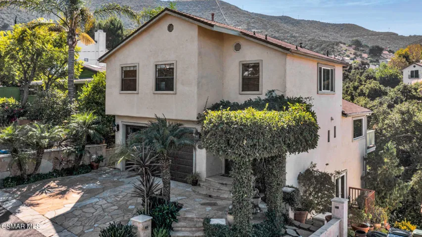 327 S Ventu Park Rd -40