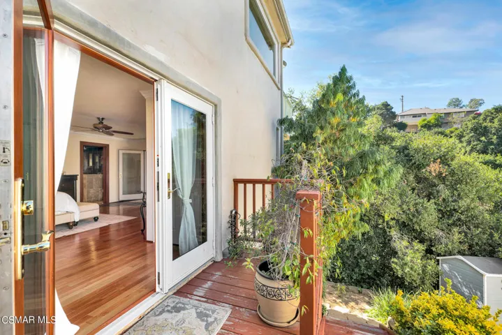 327 S Ventu Park Rd -25