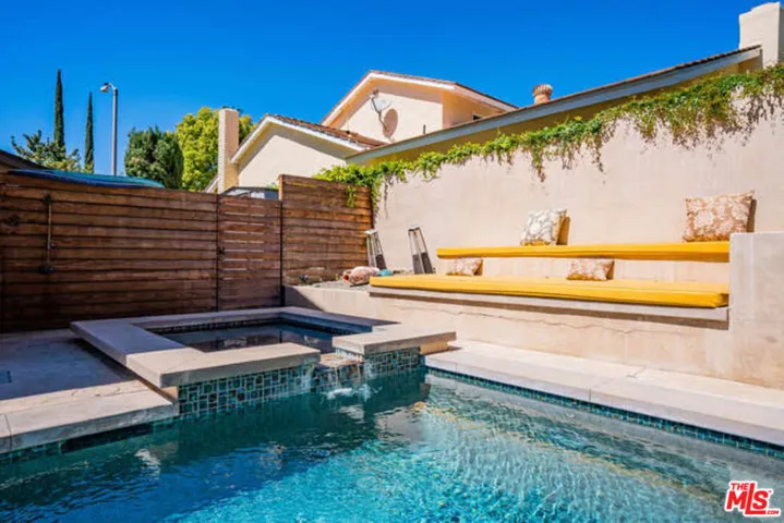 5402 Cedarhaven Drive, Agoura Hills, California 91301