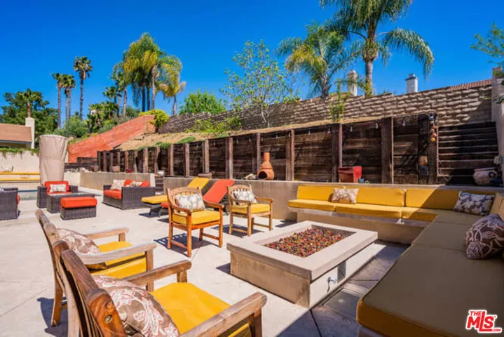 5402 Cedarhaven Drive, Agoura Hills, California 91301