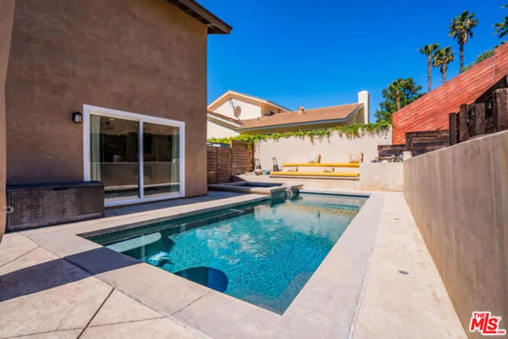 5402 Cedarhaven Drive, Agoura Hills, California 91301