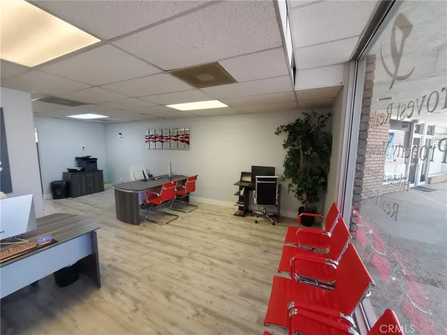 17993 Us Hwy 18 Unit 5, Apple Valley, California 92307