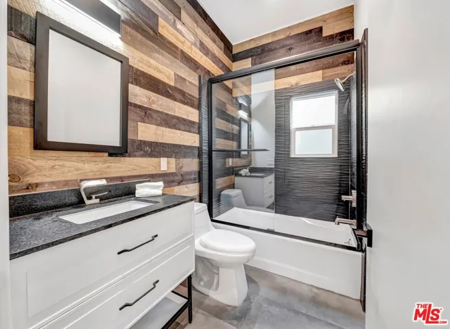8425 Hillside Avenue, Los Angeles, California 90069
