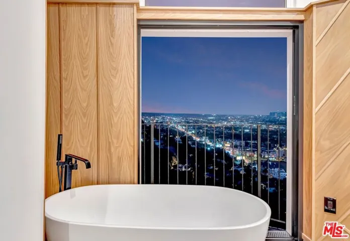 8425 Hillside Avenue, Los Angeles, California 90069