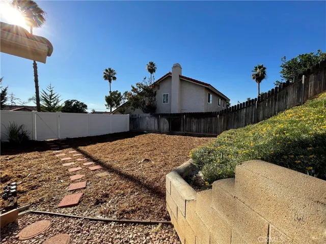Back / side yard.