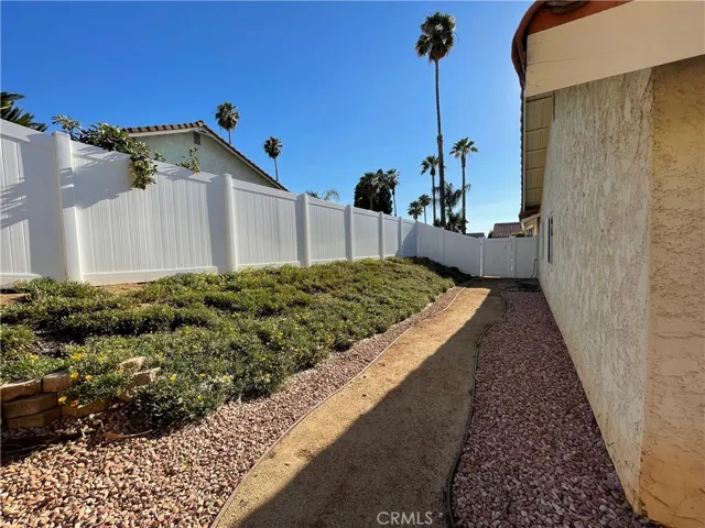 311 Gabrielle Way, Redlands, California 92374