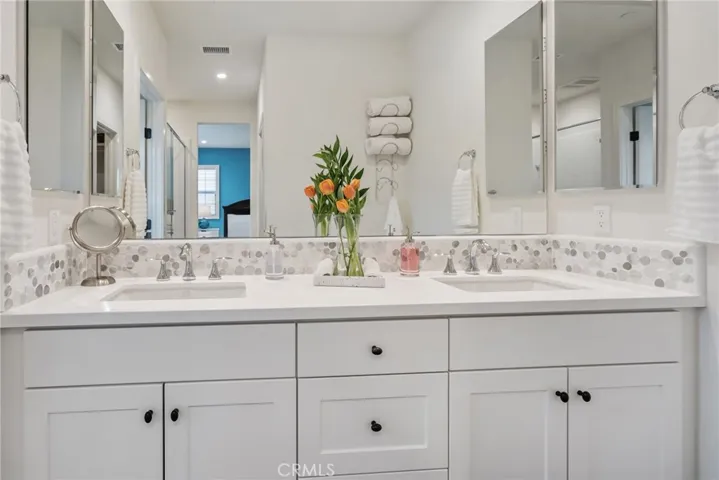 107 Messenger, Irvine, California 92618