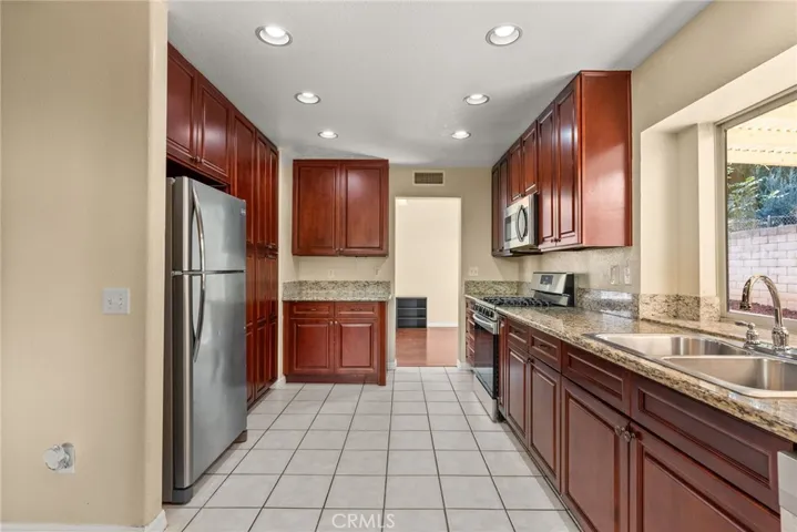 710 Napa Avenue, Redlands, California 92374