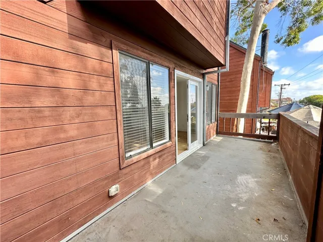 682 Glenneyre Street, Laguna Beach, California 92651