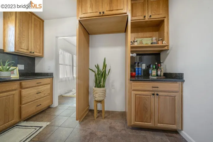 2424 Garvin Ave, Richmond, California 94804